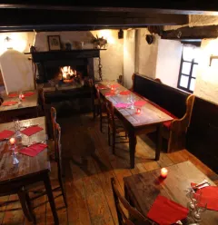 Eetzaal beneden, Le Petit Chaperon Rouge