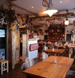 Interieur van restaurant le Farçon