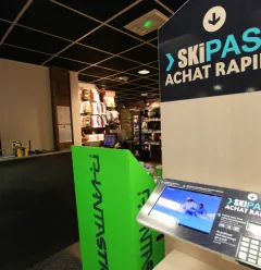 Skipass terminal in de winkel