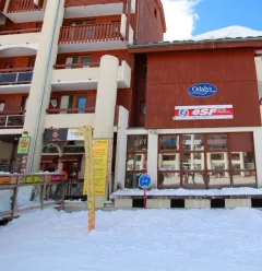 Voorgevel van de ESF Plagne Soleil