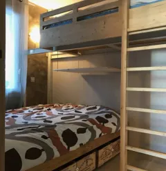 Chambre 2 avec fenêtre