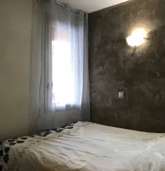 Chambre 1 avec fenêtre