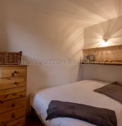 Slaapkamer met tweepersoonsbed