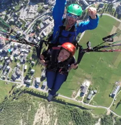 Paragliding met Aéroplagne