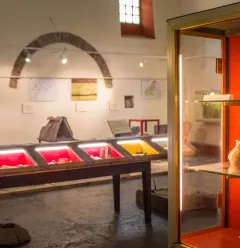 Interieur, archeologische ruimte Pierre Borrione