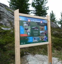 Verklarend panel over pastoraal leven