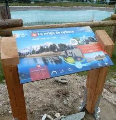 Verklarend panel over kunstsneeuw