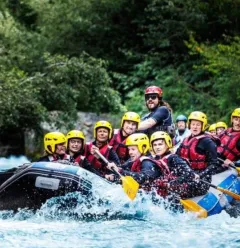 Rafting dans les rapides