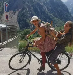 Toon Les frangines du guidon_Aime-la-Plagne