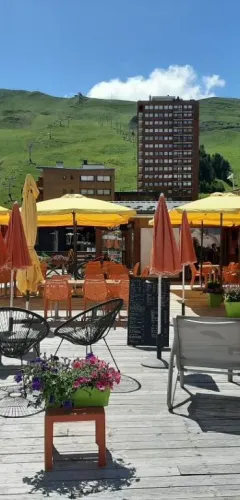 Het Vega terras in de zomer
