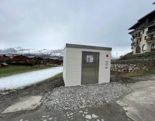 Toilette publique au départ du Télésiège de Montchavin