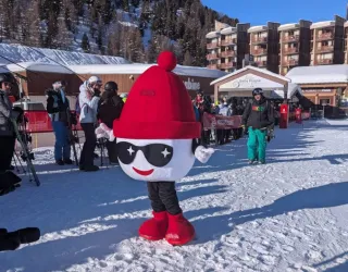 Ontmoeting met de mascotte van La Plagne_La Plagne
