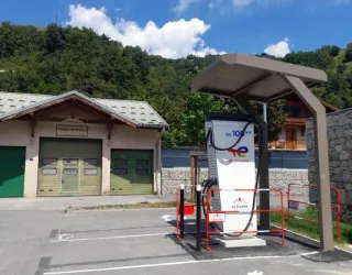 Borne recharge véhicule électrique de Bellentre