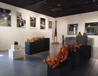 Tentoonstelling | „Er waait een zomerse bries over de berg en brengt…“ // „De wind van de tsat-temp waait over de berg en brengt…“_Aime-la-Plagne