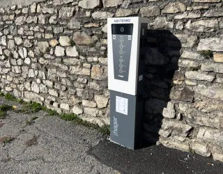 Borne de recharge pour véhicule électrique_Champagny-en-Vanoise