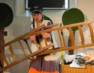 Voorstelling - Tussendoortje | Oeps! Weer een streek van Ninon! Cie La baraque à plumes_Aime-la-Plagne
