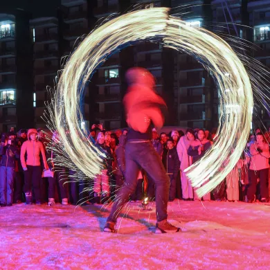 Spectacle de feu pour l'opening de La Plagne