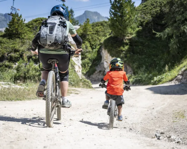 Ontdek de mountainbikepaden!_Montchavin-les-Coches