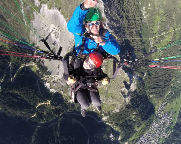 Paragliding met Aéroplagne