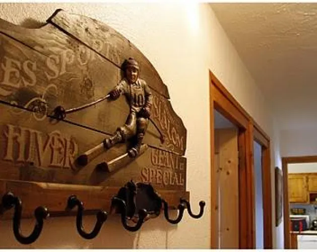 Kapstok bij de ingang van het appartement