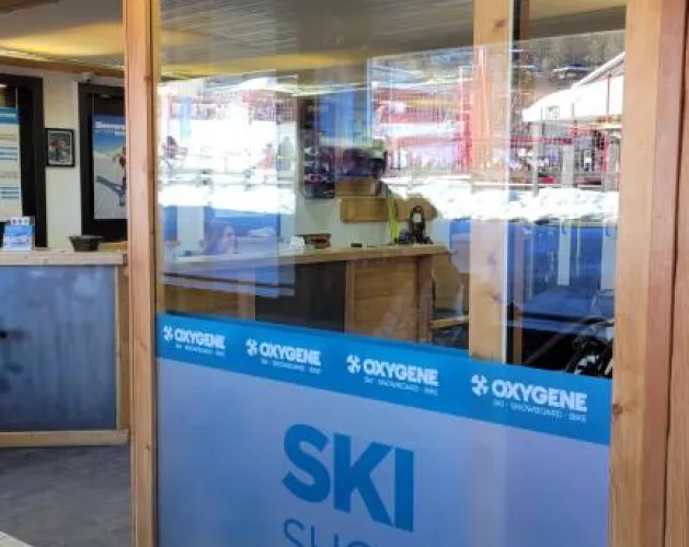 Oxygène vehuurwinkel voor ski- en snowboarduitrusting_La Plagne