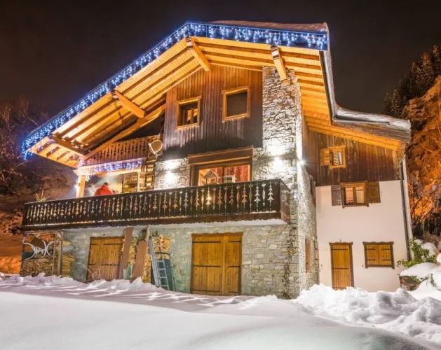 Buitenkant chalet eterlou
