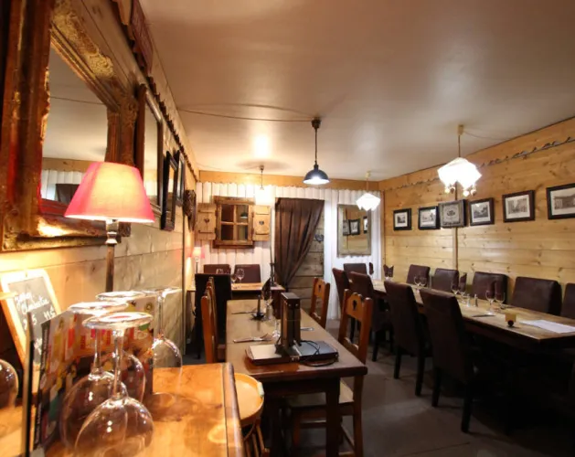 Benedenzaal, restaurant La Spatule