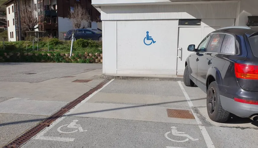 Place de parking PMR