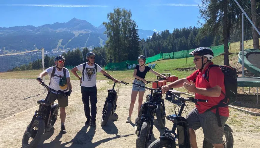 Open deur I Elektrische scooter_Montchavin-les-Coches