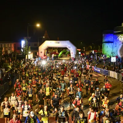 Applaudisseer met beide handen