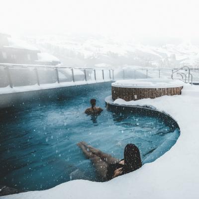Passiespa: 5 plekken om de sneeuwvlokken verliefd te zien worden vanuit je jacuzzi