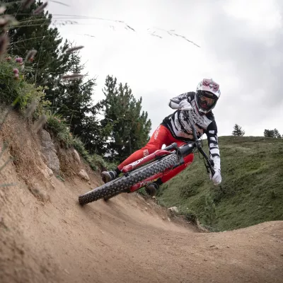 Zijn kantoor is de berg