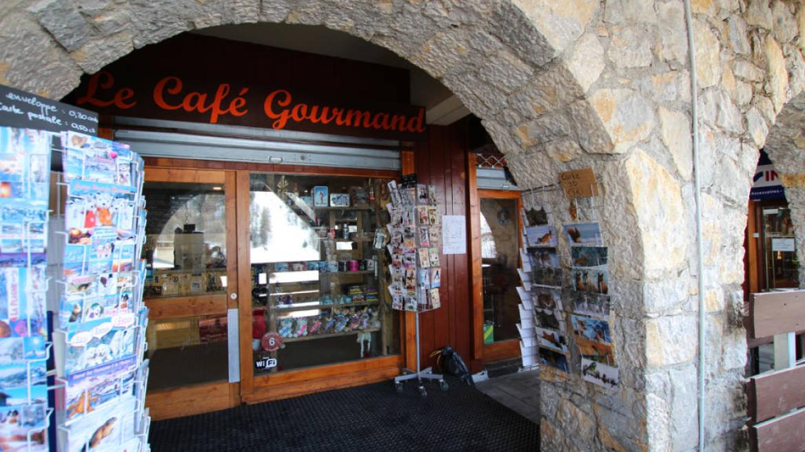 Le Café Gourmand, sous les arcades