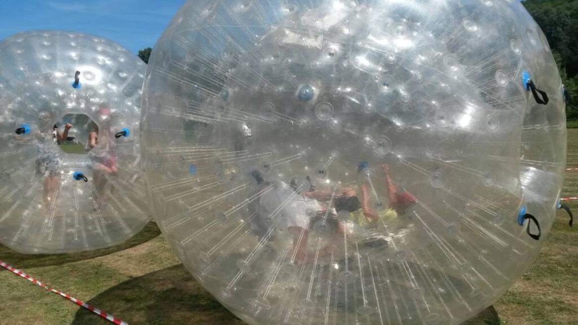 Aquabulles sur le plan d'eau