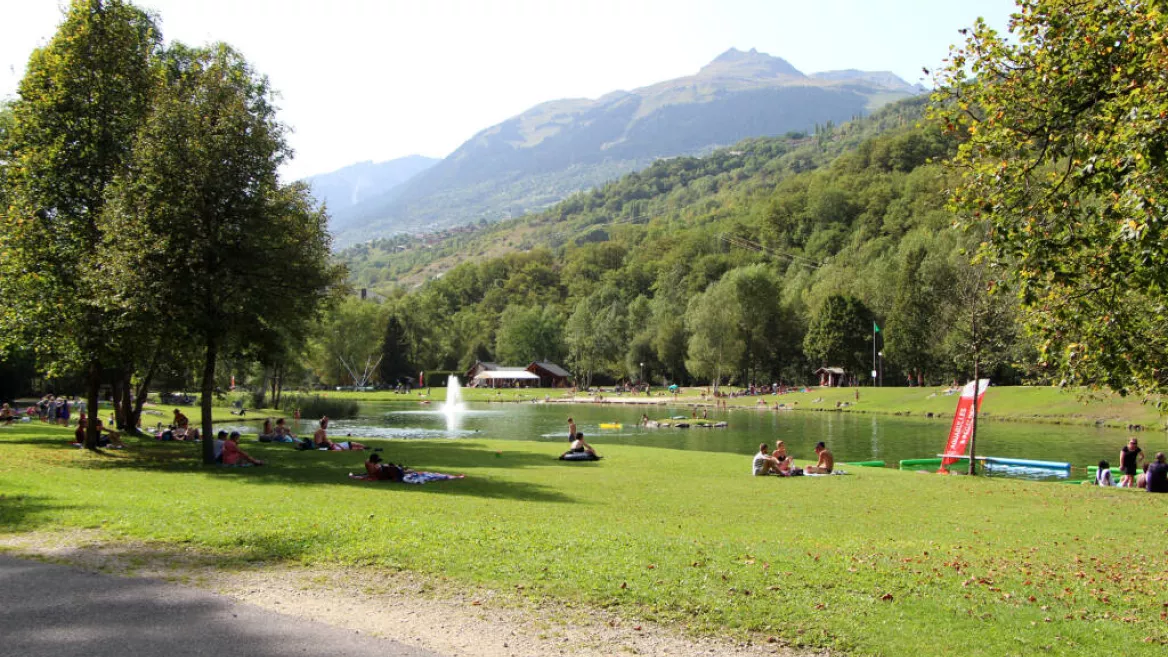 Sportvelden, recreatiecentrum Aime slopes - vallei van Plagne