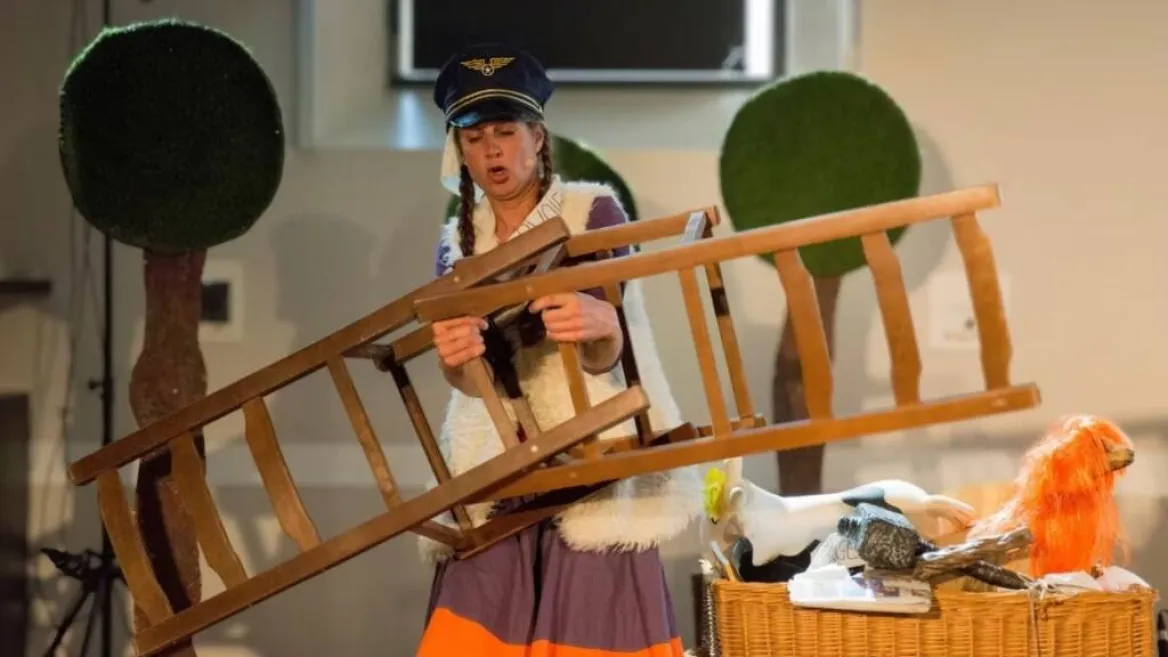 Voorstelling - Tussendoortje | Oeps! Weer een streek van Ninon! Cie La baraque à plumes_Aime-la-Plagne