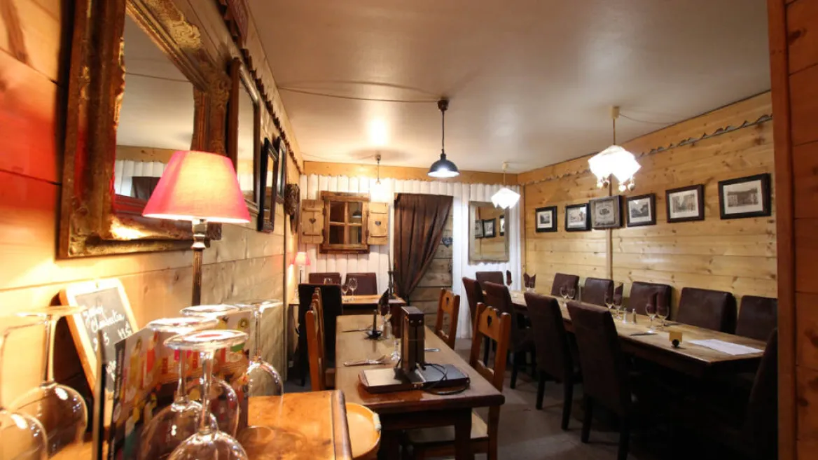 Benedenzaal, restaurant La Spatule