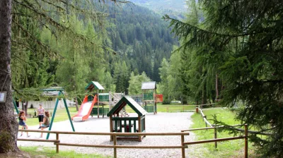 Speeltuin van de camping in Champagny le Haut