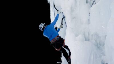 Introductie tot ijsklimmen - Ijs toren Initiation Tour de glace