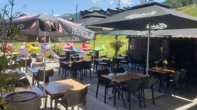 Terras zomer Les 2 Zèbres