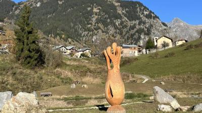 Exposition sculpture sur bois_Champagny-en-Vanoise