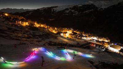 Descente aux flambeaux et arrivée du Père Noël_Plagne-Montalbert