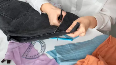 Vrachtwagen voor kledingreparatie_Aime-la-Plagne