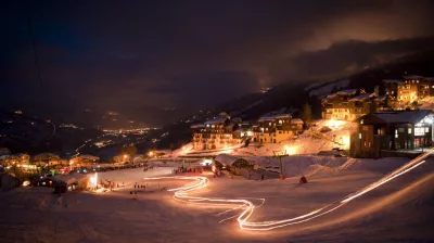 Afdaling met fakkels