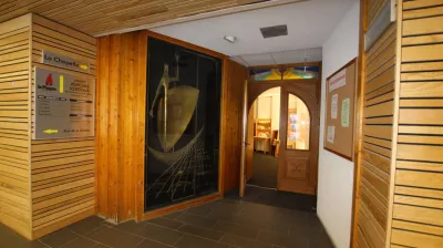 Toegang tot de kapel vanaf de galerij.