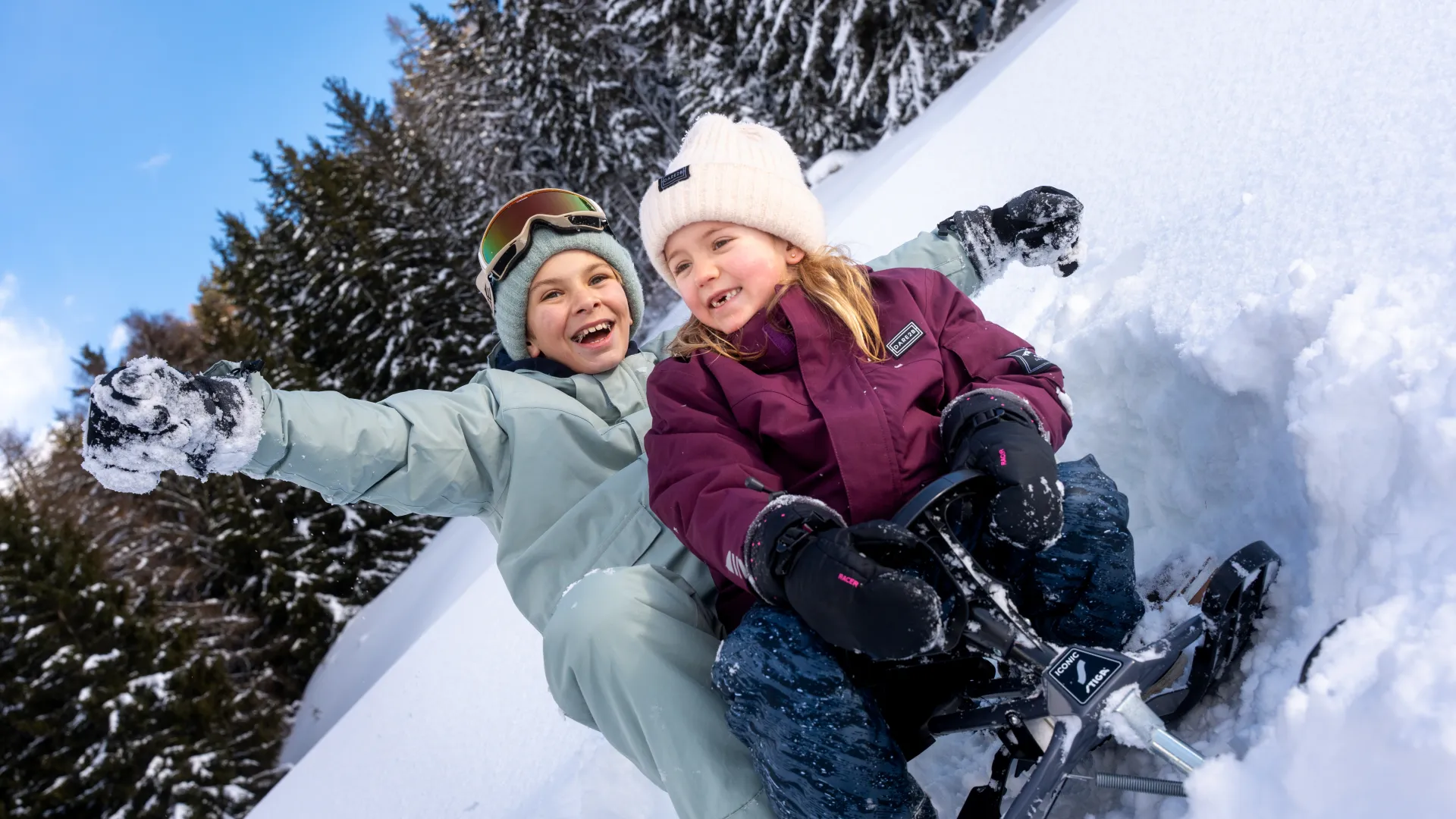 On s'amuse dans la neige