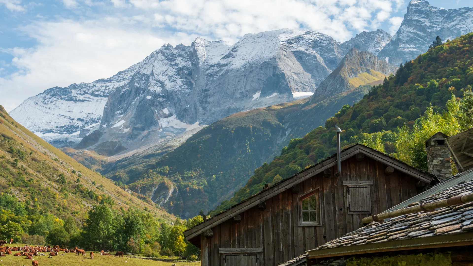 Vallon de Champagny-le-Haut automne depuis le hameau le bois vue sur la Grande Motte