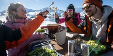 le-mag-vacances-amis-JNJ-Photo le-mag-vacances-amis-JNJ-Photo